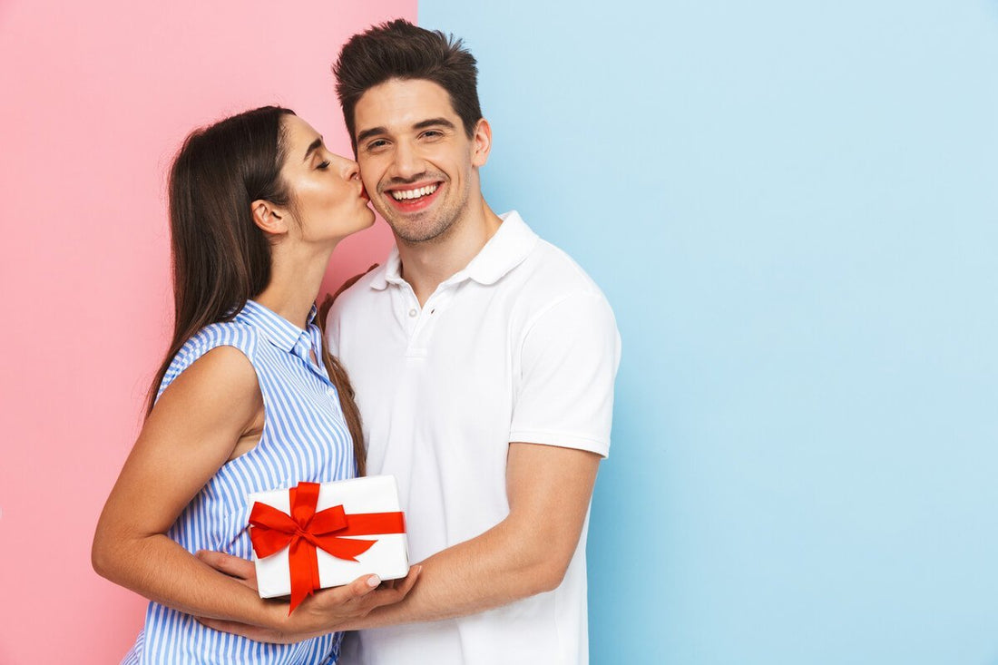 Cadouri pentru cupluri - ce le poti darui în functie de eveniment! | Advrs Romania
